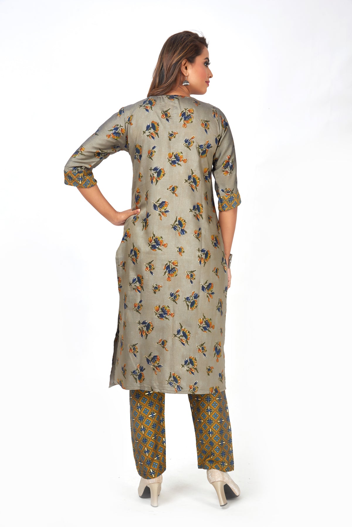 Printed Muslin Silk Straight Kurta Pant Set